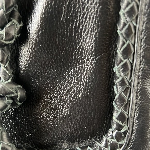 Tommy Bahama Black Crossbody Purse - Picture 4 of 7